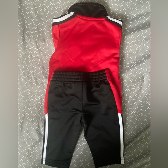 ADIDAS infant tracksuit - Picture 3 of 3